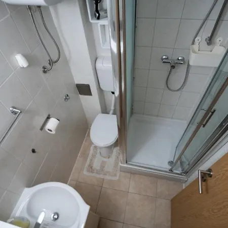 公寓 Irena Lovely Apartmens 维尔