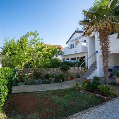 Irena Lovely Apartmens