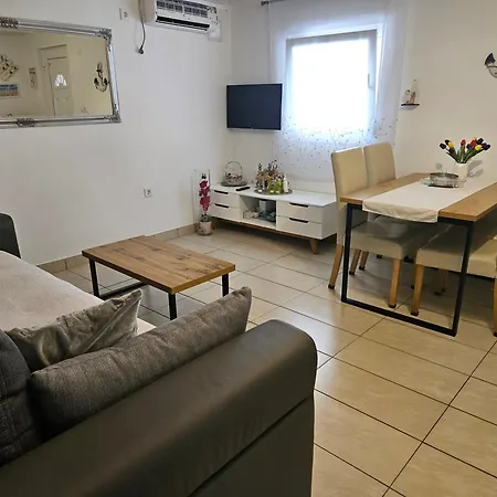 公寓 Irena Lovely Apartmens 维尔