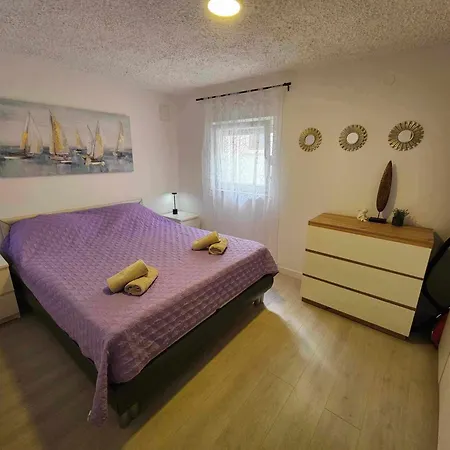 Irena Lovely Apartmens * Vir