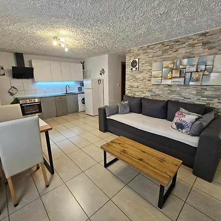 Irena Lovely Apartmens Vir
