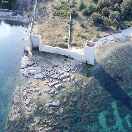 Irena Lovely Apartmens * Vir