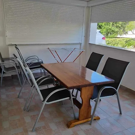 アパート Irena Lovely Apartmens