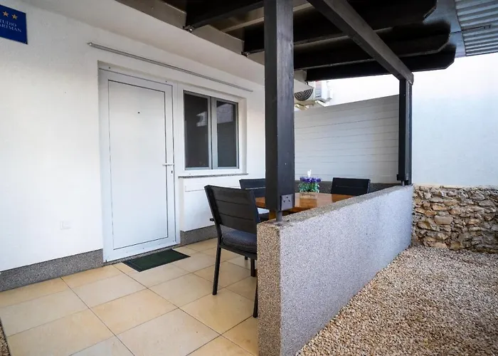 Irena Lovely Apartmens アパート *