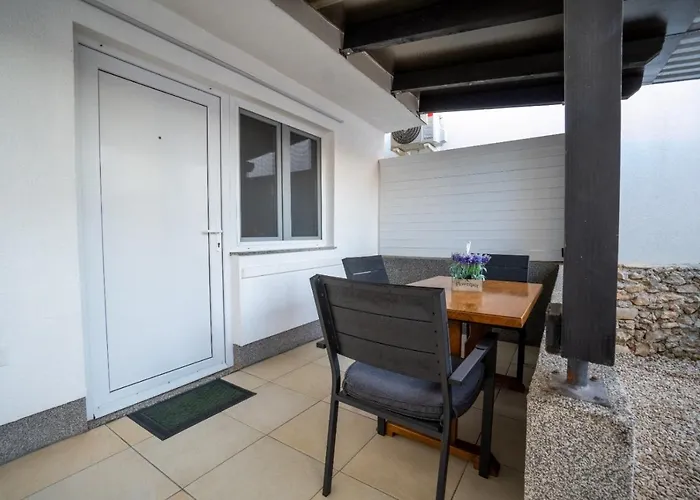 Irena Lovely Apartmens *