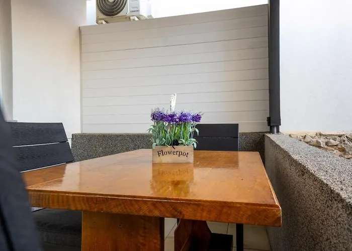 Irena Lovely Apartmens Vir