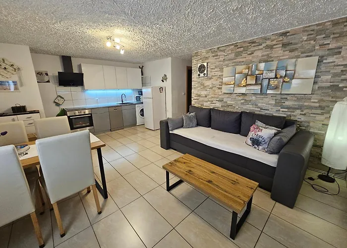 Irena Lovely Apartmens Vir